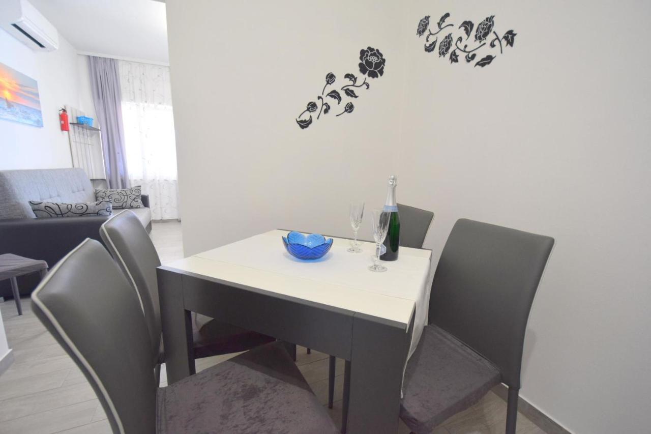 Apartments Mladenka Malinska Dış mekan fotoğraf