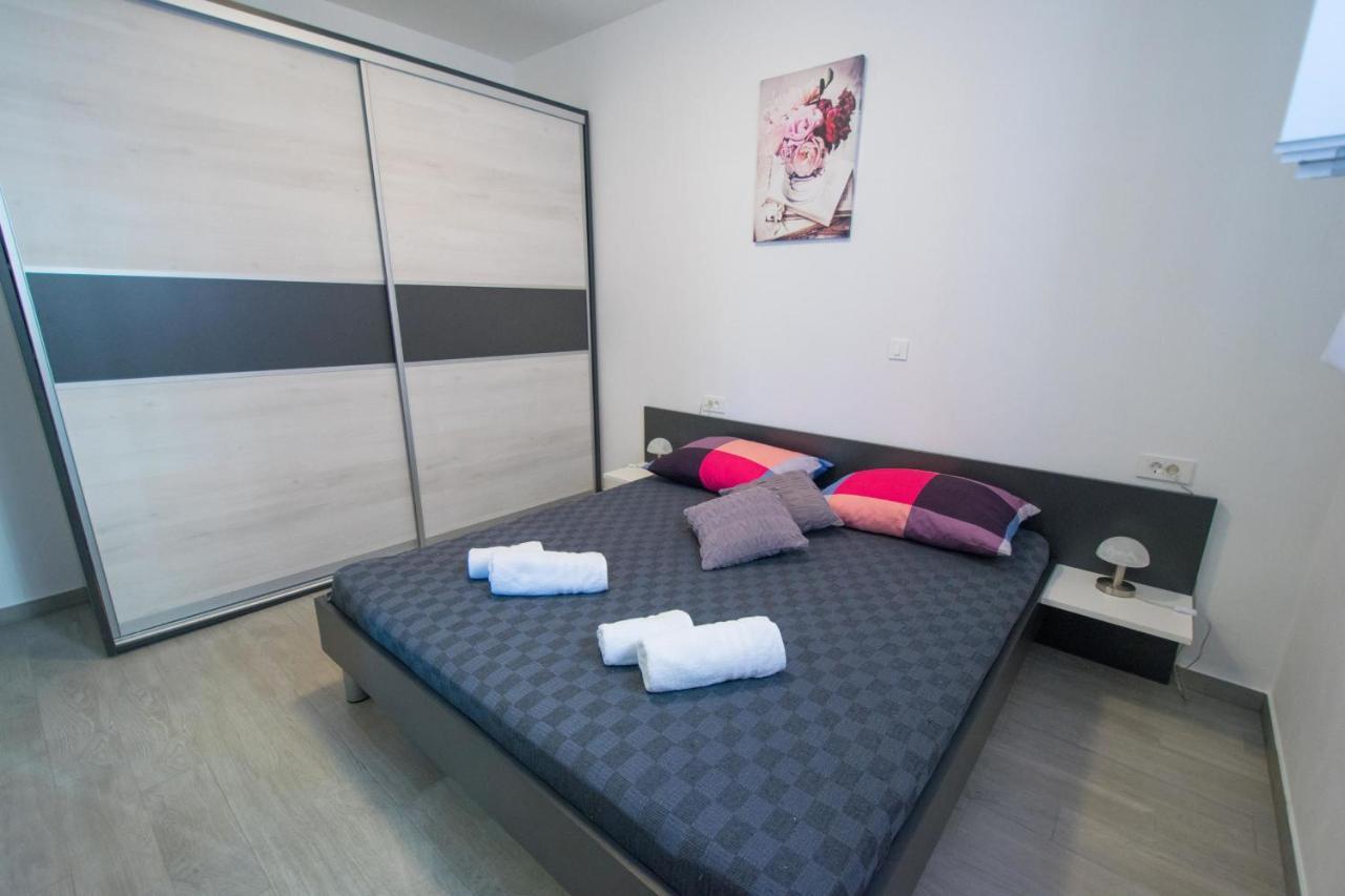 Apartments Mladenka Malinska Dış mekan fotoğraf