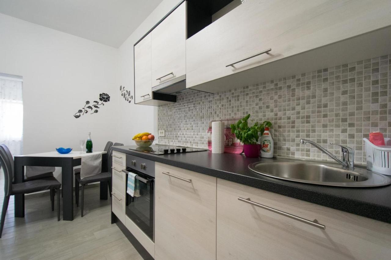 Apartments Mladenka Malinska Dış mekan fotoğraf