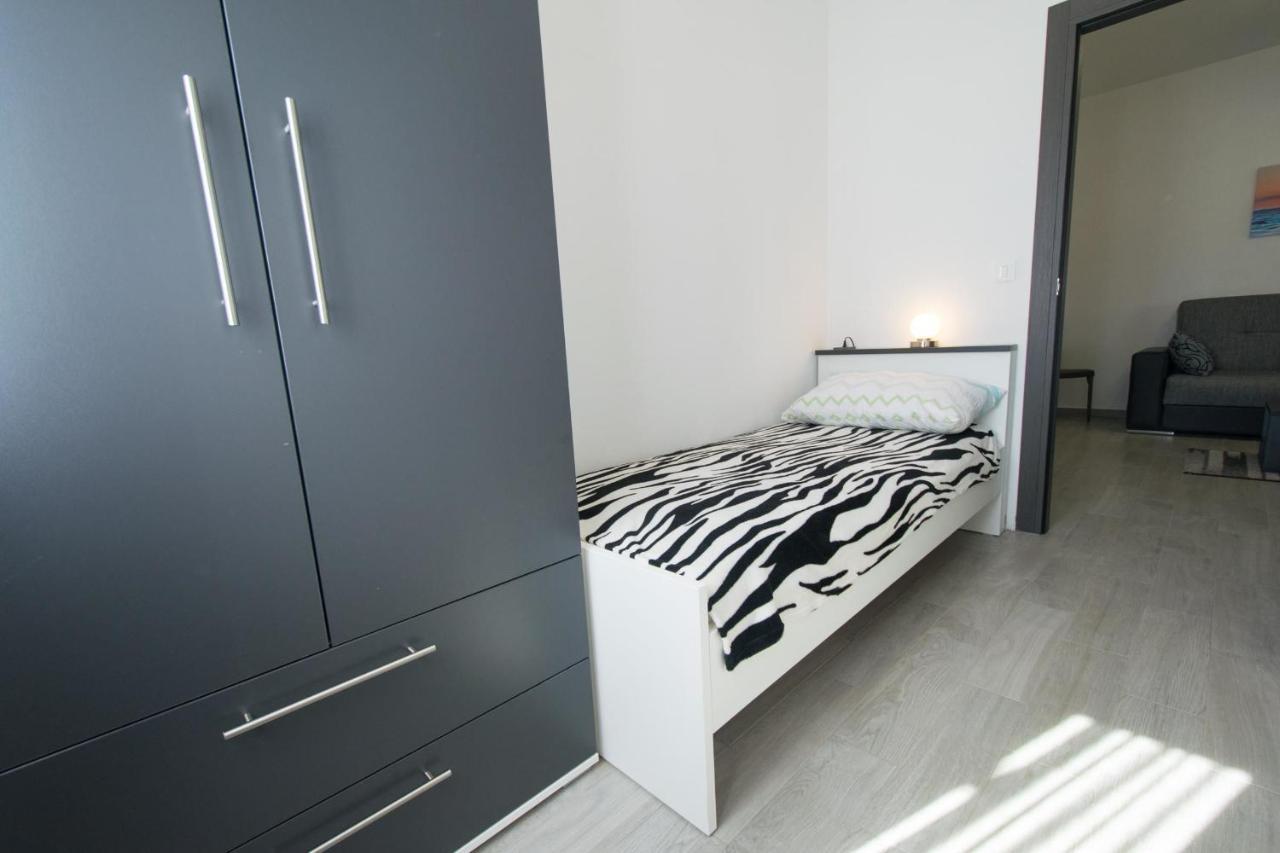 Apartments Mladenka Malinska Dış mekan fotoğraf