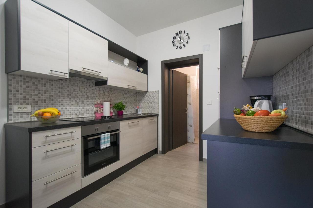 Apartments Mladenka Malinska Dış mekan fotoğraf